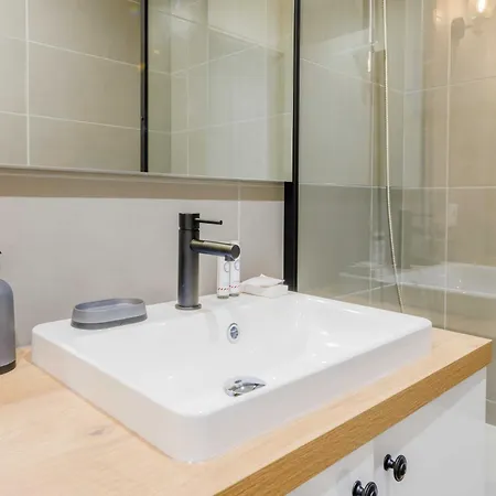 Spacious Near Paris - Mobility Lease Apartment